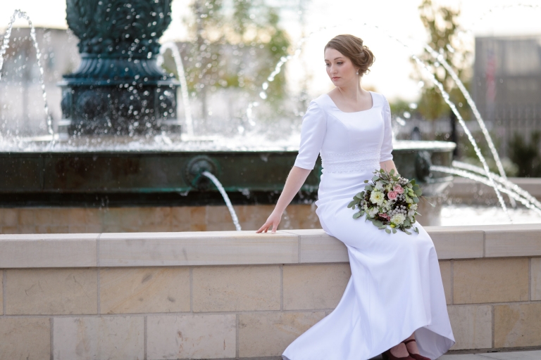 Provo-City-Center-Temple-Wedding-PhotographyEK-Studios-Utah-Wedding-Photographers-019-Blog(pp_w768_h512)