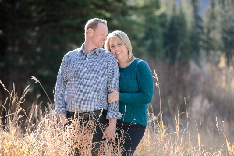 EK-Studios-Utah-Wedding-Photographers-Engagements-in-the-woods-pines006-Blog(pp_w768_h512)