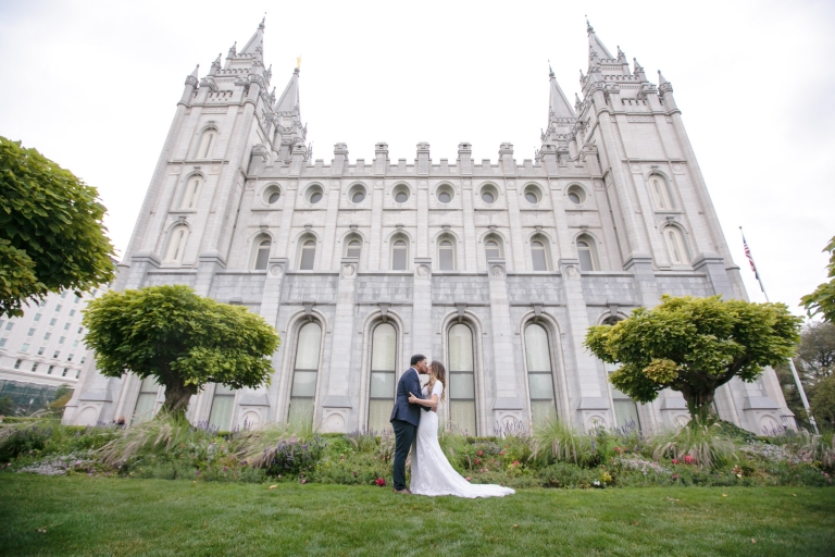 EK-Studios-Utah-Wedding-Photographers-Salt-Lake-City-Temple-Wedding-polynesian021-Blog(pp_w768_h512)