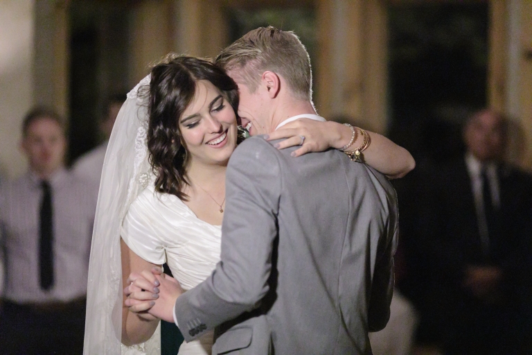 EK-Studios-Utah-Wedding-Photographers-Ogden-Temple-Wedding057-Blog(pp_w768_h512)