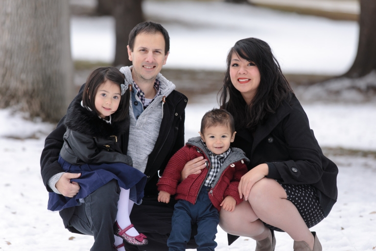 EK-Studios-Utah-Wedding-Photographers-Family-Winter-Photoshoot-Snow005-Blog(pp_w768_h512)
