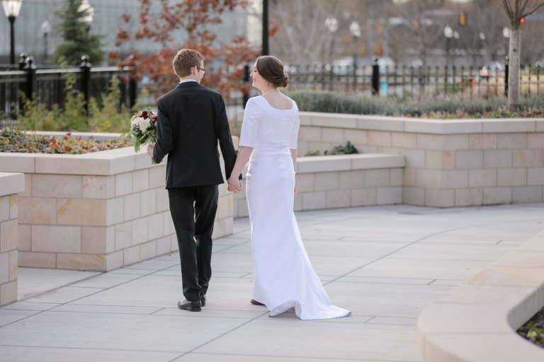 Provo-City-Center-Temple-WeddingEK-Studios-Utah-Wedding-Photographers-013-Blog(pp_w768_h512)