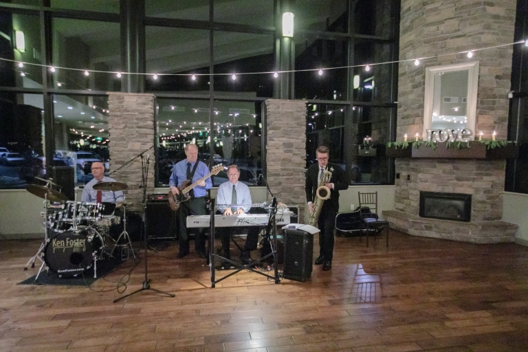 Provo-City-Center-Temple-WeddingEK-Studios-Utah-Wedding-Photographers-039-Blog(pp_w768_h512)