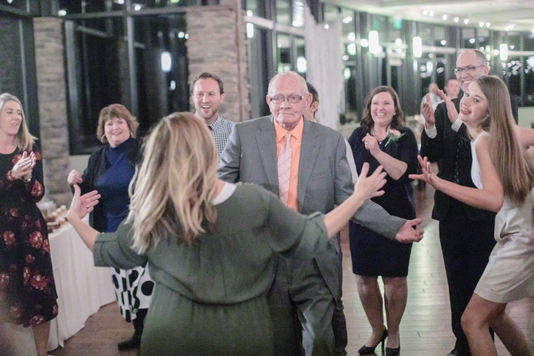 Provo-City-Center-Temple-WeddingEK-Studios-Utah-Wedding-Photographers-048-Blog(pp_w768_h512)