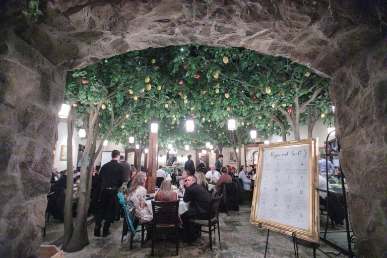 Snowy-Winter-Wedding-Draper-Temple-La-Jolla-Groves-Recpetion-Dinner-ProvoUtah-Wedding-Photographers-EK-Studios-Photo-Video030-Blog(pp_w768_h512)