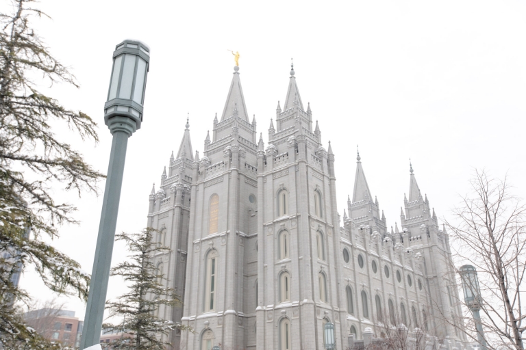 SLC-Temple-Winter-WeddingEK-Studios-Photo-Video-Utah-Wedding-Photographers-001-Blog(pp_w768_h512)