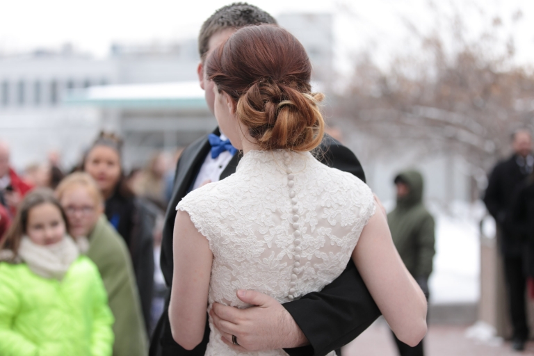 SLC-Temple-Winter-WeddingEK-Studios-Photo-Video-Utah-Wedding-Photographers-010-Blog(pp_w768_h512)