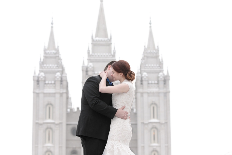 SLC-Temple-Winter-WeddingEK-Studios-Photo-Video-Utah-Wedding-Photographers-024-Blog(pp_w768_h512)
