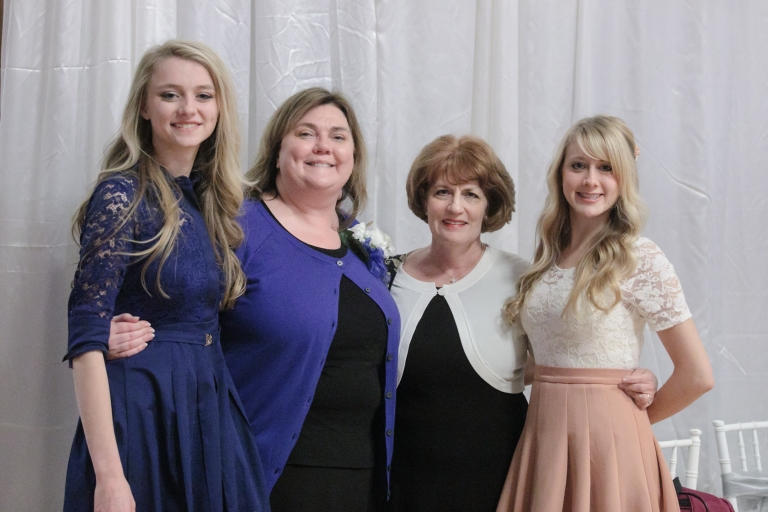 SLC-Temple-Winter-WeddingEK-Studios-Photo-Video-Utah-Wedding-Photographers-036-Blog(pp_w768_h512)