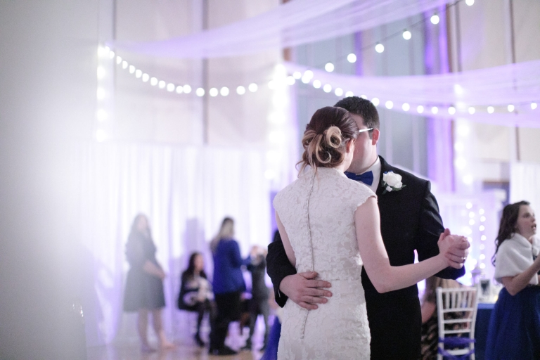 SLC-Temple-Winter-WeddingEK-Studios-Photo-Video-Utah-Wedding-Photographers-042-Blog(pp_w768_h512)