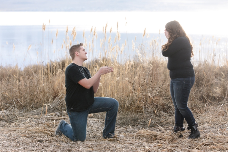 Engagement-Proposal-by-a-lakeEK-Studios-Photo-Video-Utah-Wedding-Photographers-003-Blog(pp_w768_h512)