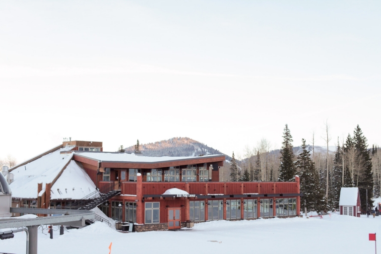 Red-Pine-Lodge-Wedding-Winter-park-city-utah-wedding-photographer-14(pp_w768_h512)