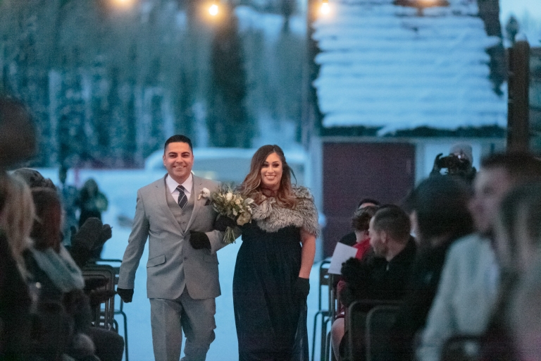 Red-Pine-Lodge-Wedding-Winter-park-city-utah-wedding-photographer-22(pp_w768_h512)