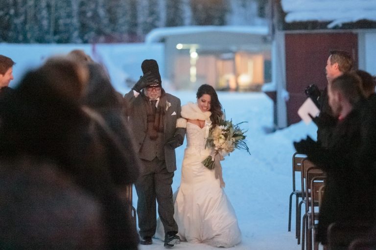 Red-Pine-Lodge-Wedding-Winter-park-city-utah-wedding-photographer-23(pp_w768_h512)