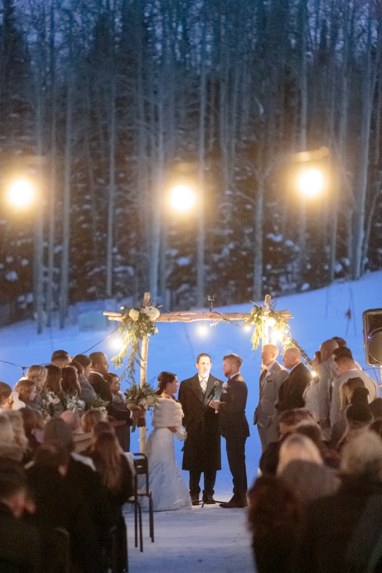 Red-Pine-Lodge-Wedding-Winter-park-city-utah-wedding-photographer-27(pp_w768_h1152)