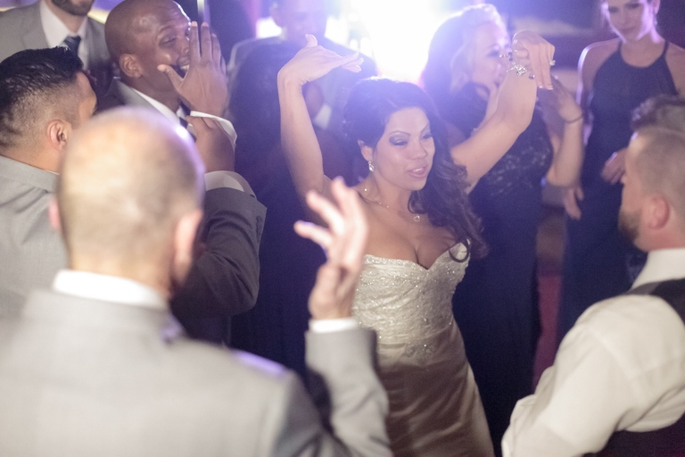 Red-Pine-Lodge-Wedding-Winter-park-city-utah-wedding-photographer-58(pp_w768_h512)