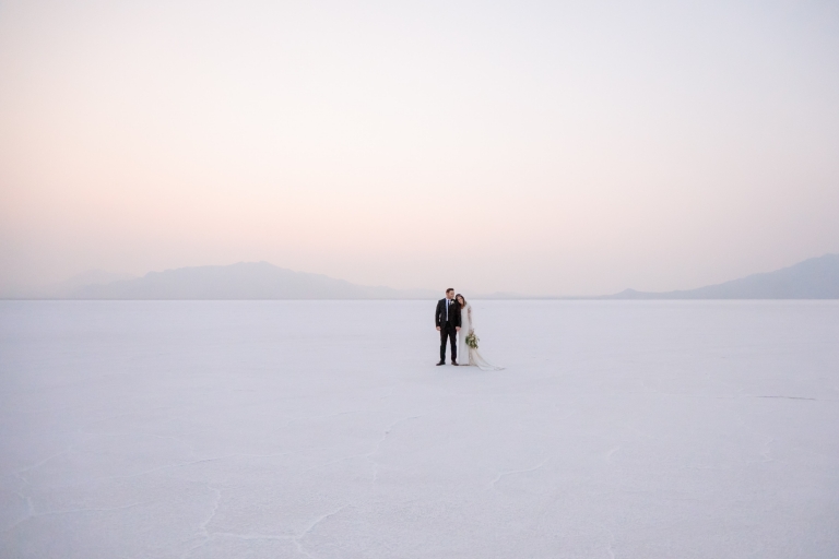 Salt-Flats-Bridal-photoshoot-romantic-12(pp_w768_h512)