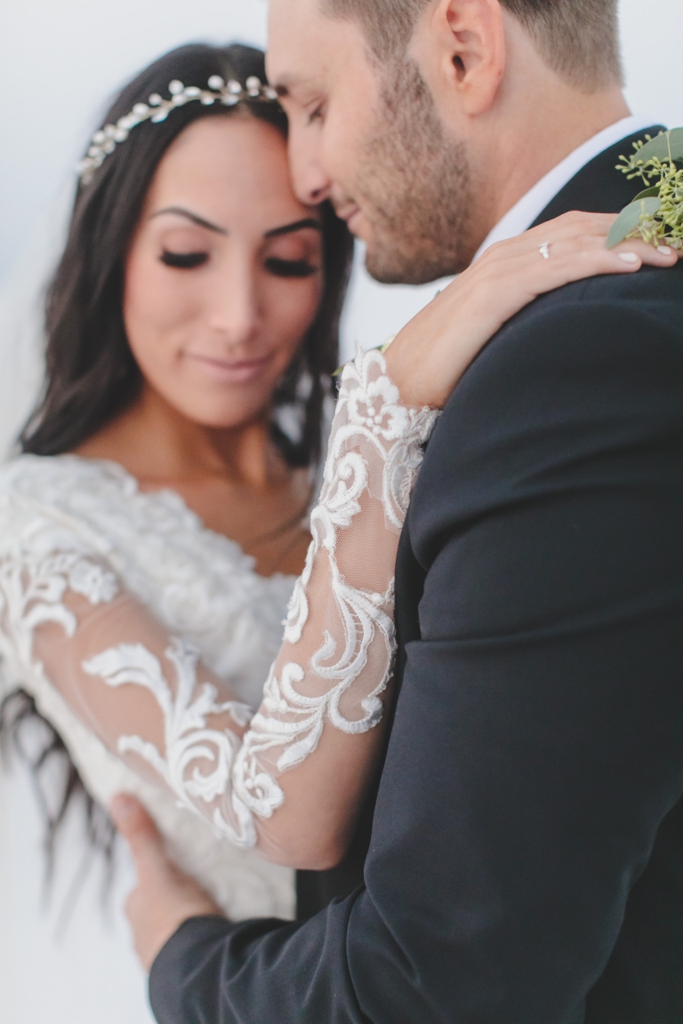 Salt-Flats-Bridal-photoshoot-romantic-17(pp_w768_h1152)