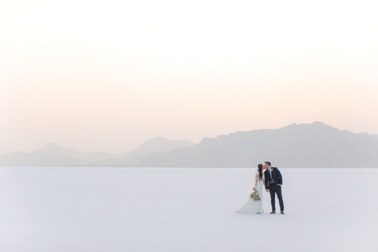 Salt-Flats-Bridal-photoshoot-romantic-20(pp_w768_h512)