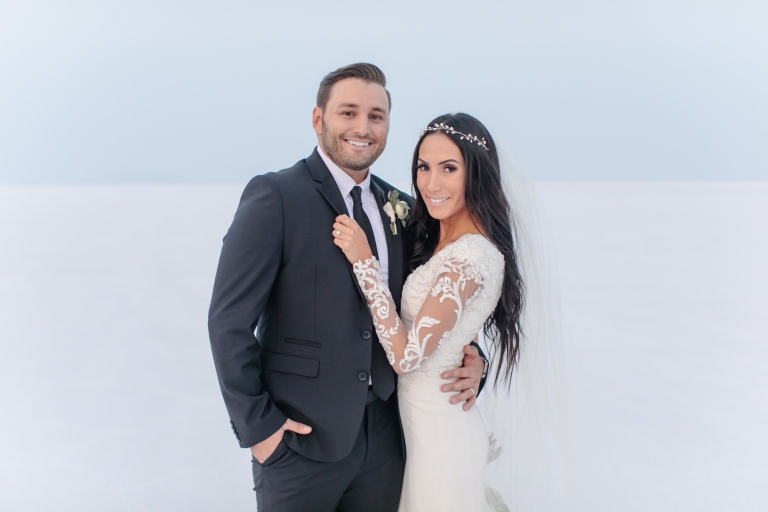 Salt-Flats-Bridal-photoshoot-romantic-22(pp_w768_h512)