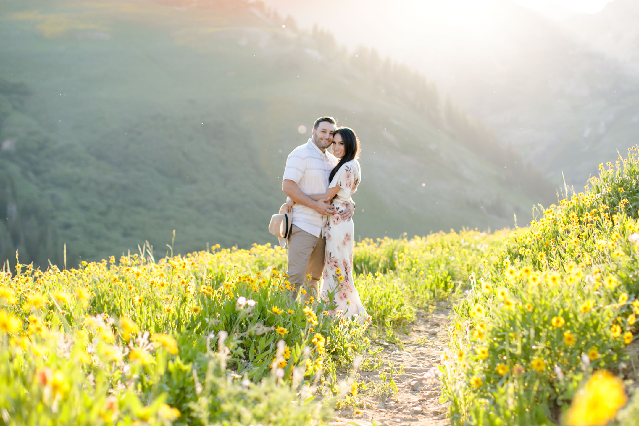 Engagements-Mountain-Meadow-Wildflowers-utah-Photoshoot-11
