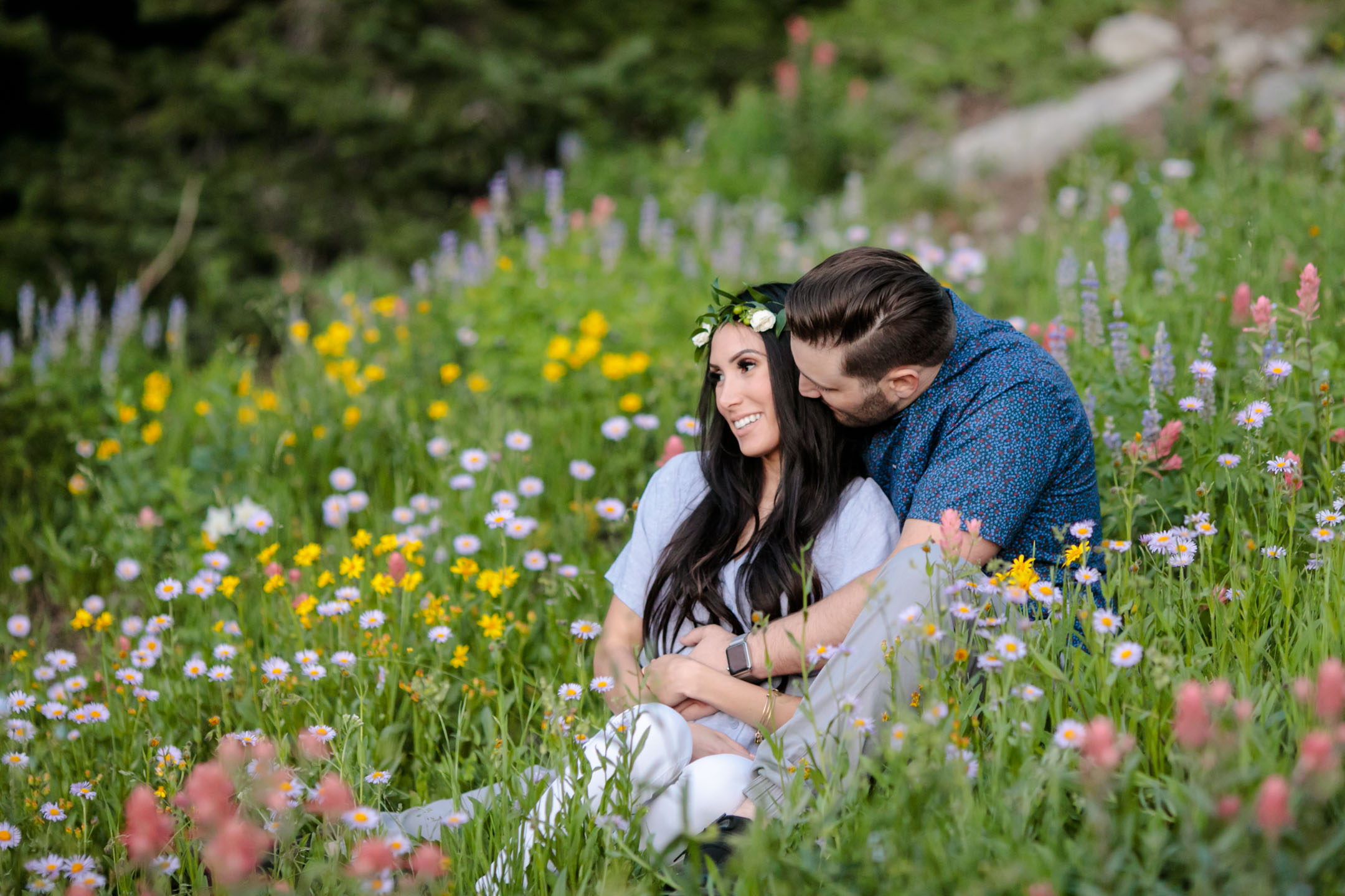 Engagements-Mountain-Meadow-Wildflowers-utah-Photoshoot-28