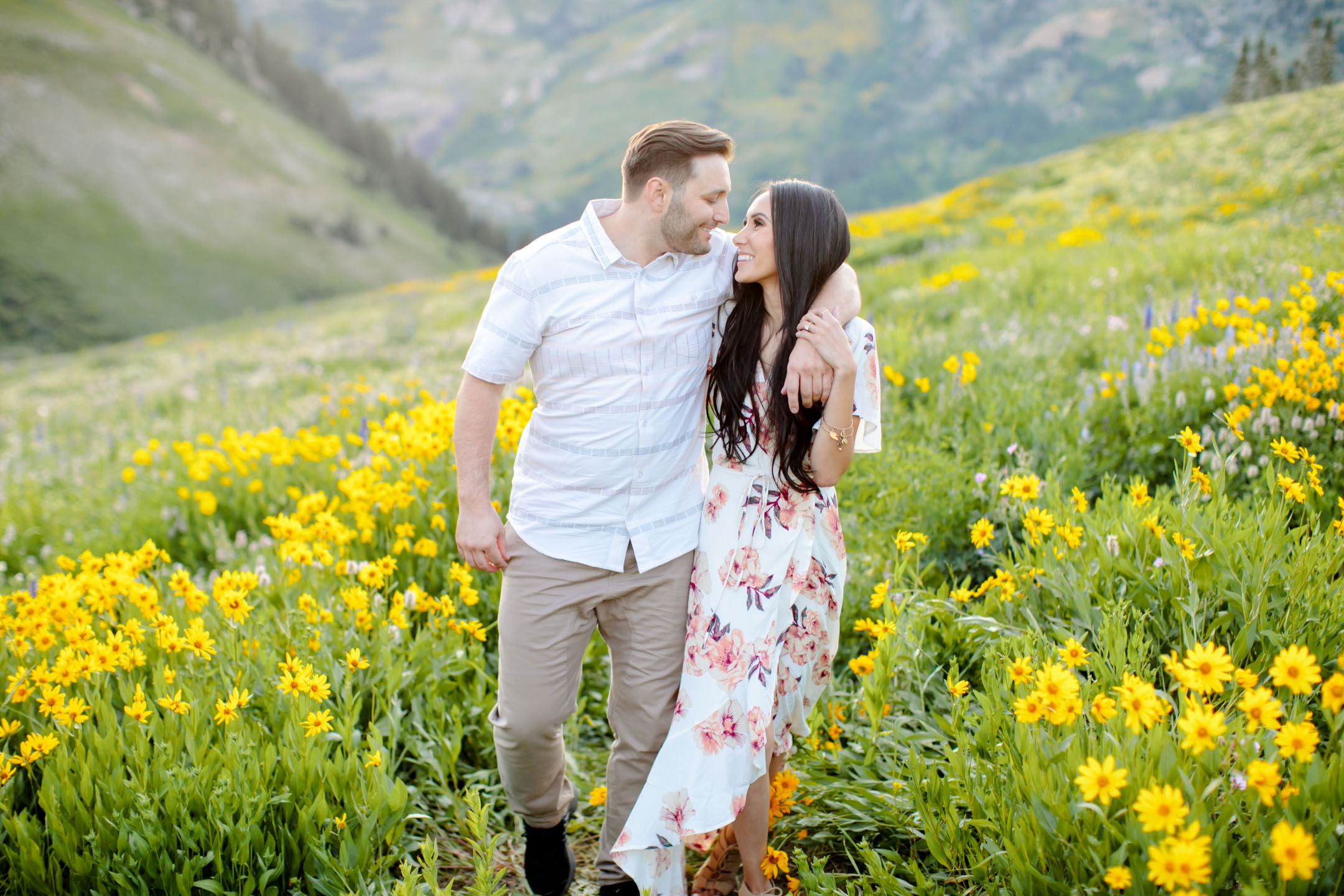 Engagements-Mountain-Meadow-Wildflowers-utah-Photoshoot-9