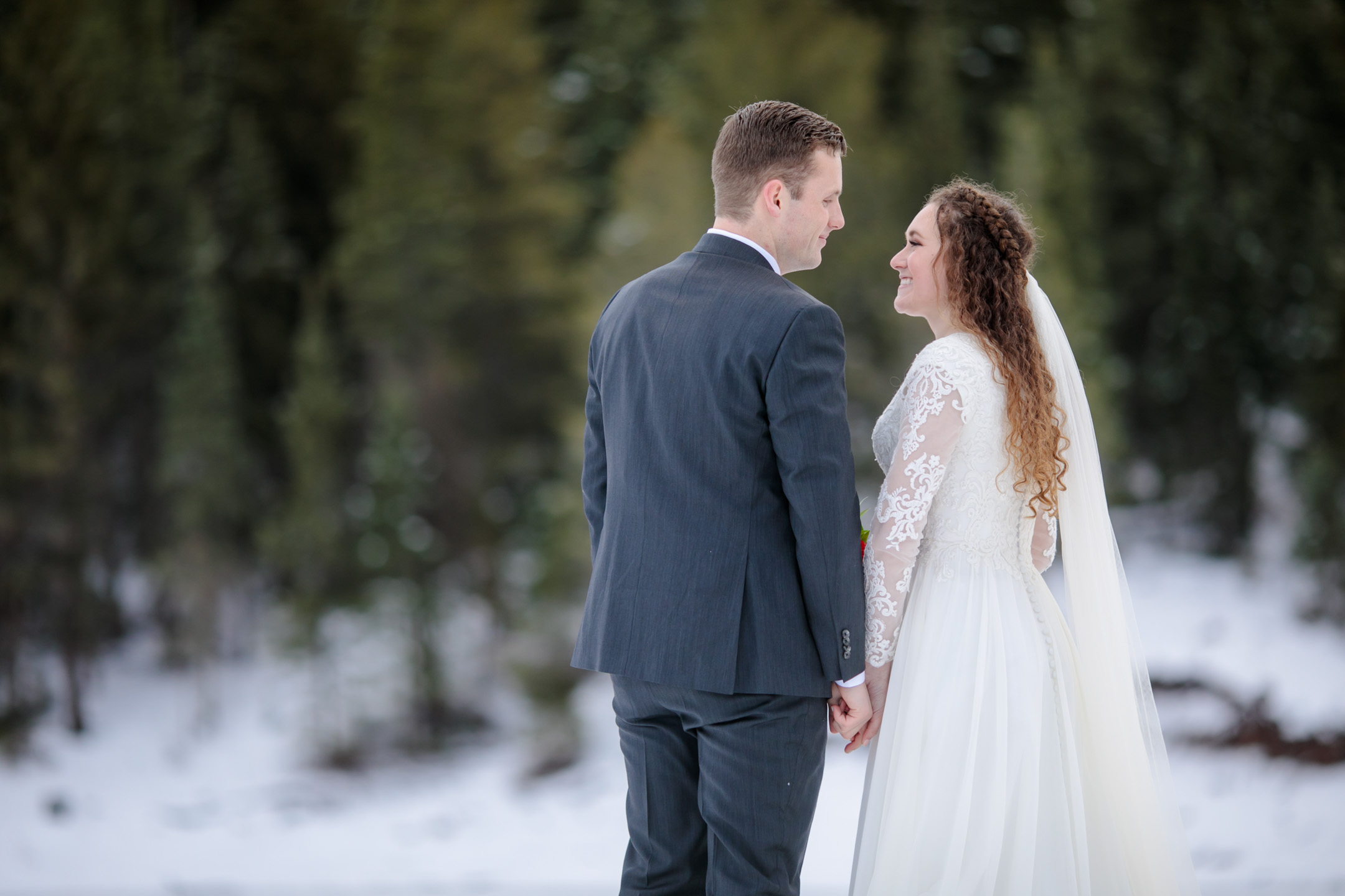 Blog-Winter-Bridals-Mountains-Utah-photoshoot-10