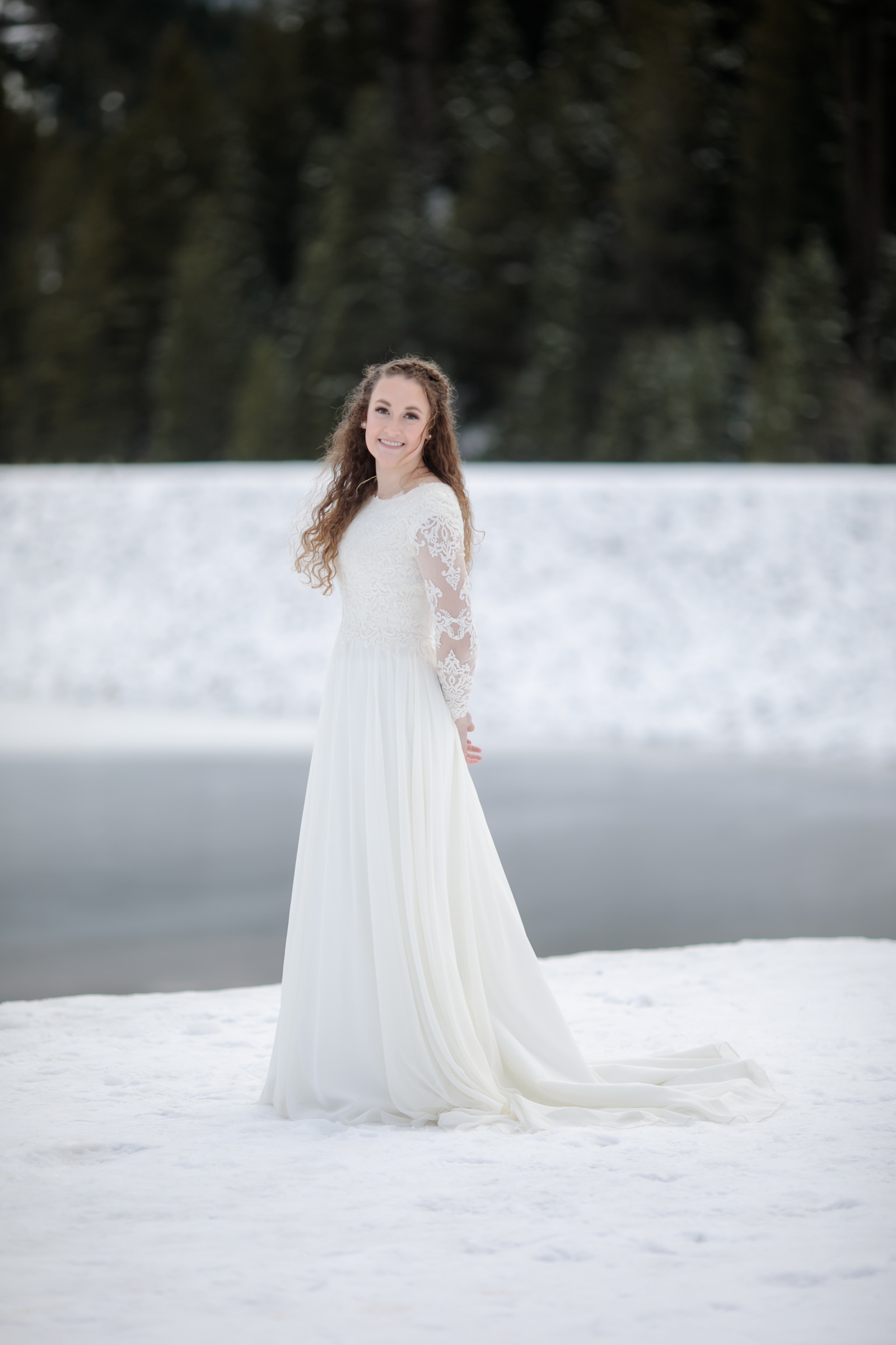 Blog-Winter-Bridals-Mountains-Utah-photoshoot-4