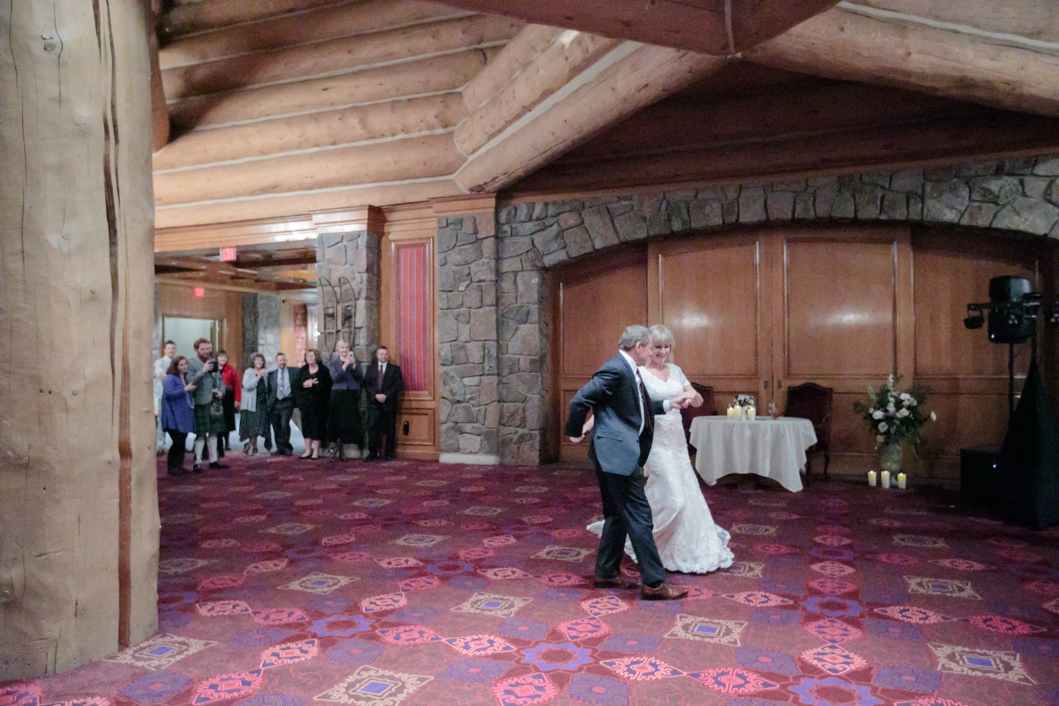 Earls-Lodge-Snow-Basin-Wedding-Photography-Utah-Utah-Wedding-Photographers-EK-Studios-Photo-Video-015