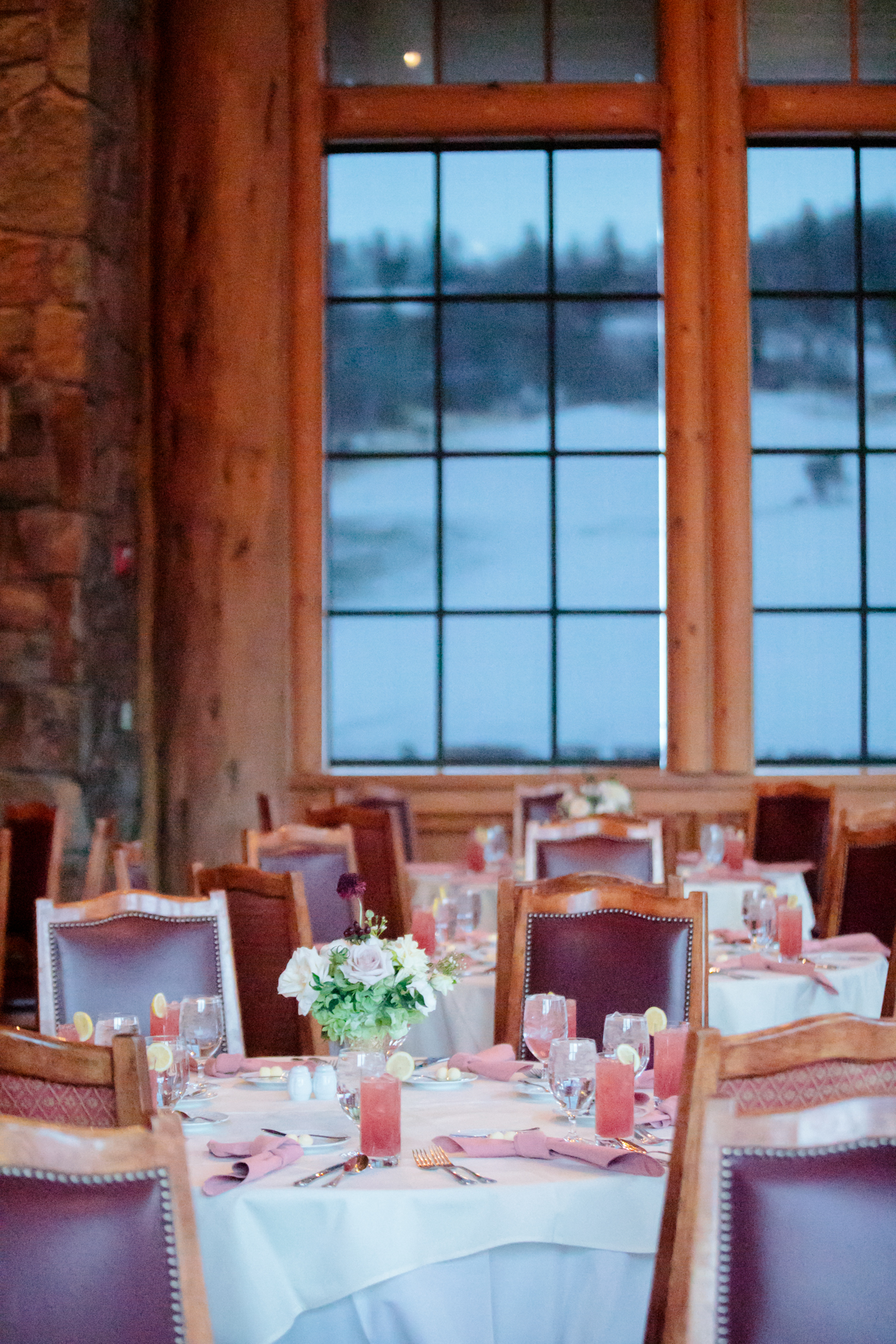 Earls-Lodge-Snow-Basin-Wedding-Photography-Utah-Utah-Wedding-Photographers-EK-Studios-Photo-Video-029