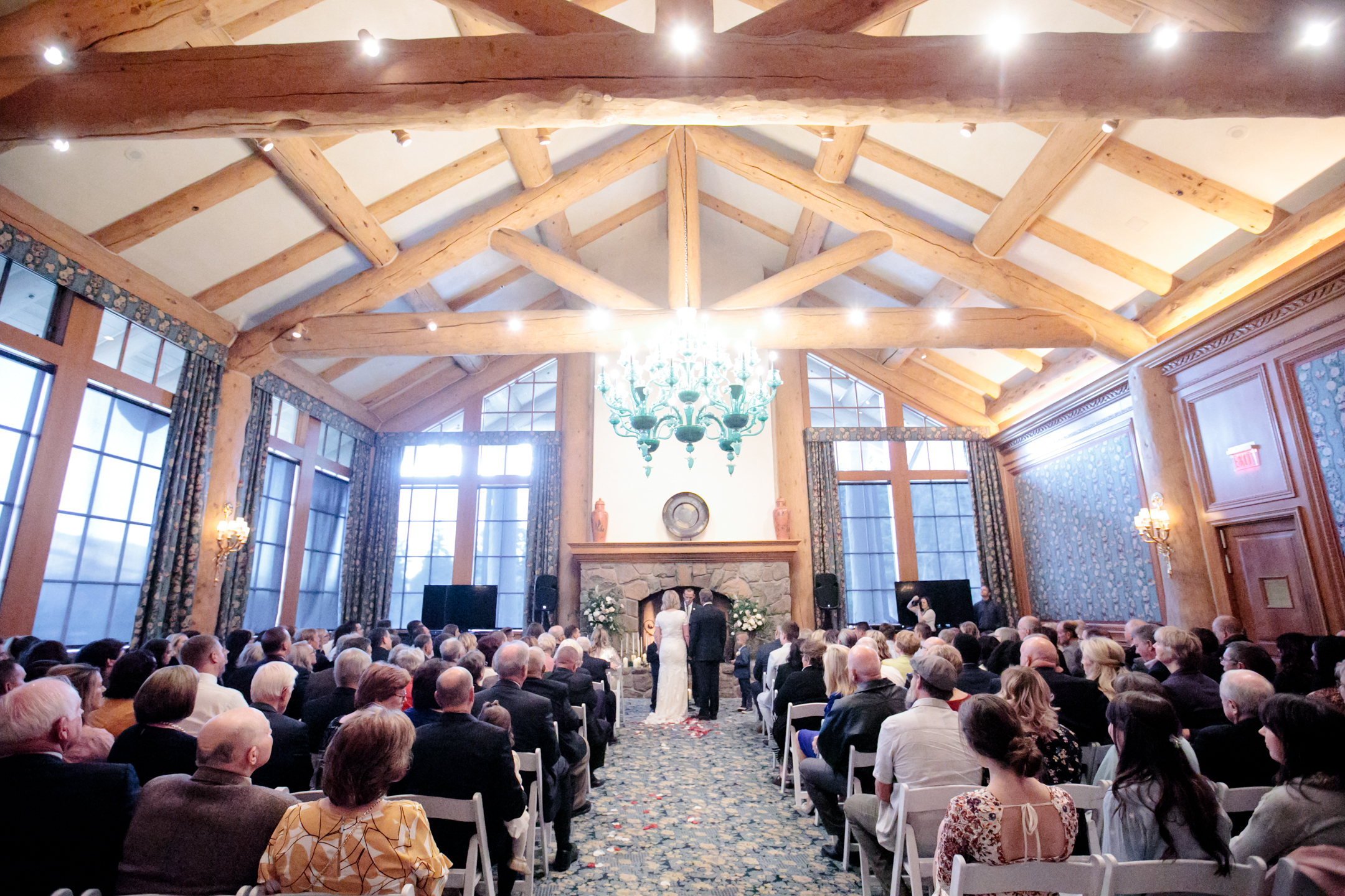 Earls-Lodge-Snow-Basin-Wedding-Photography-Utah-Utah-Wedding-Photographers-EK-Studios-Photo-Video-044